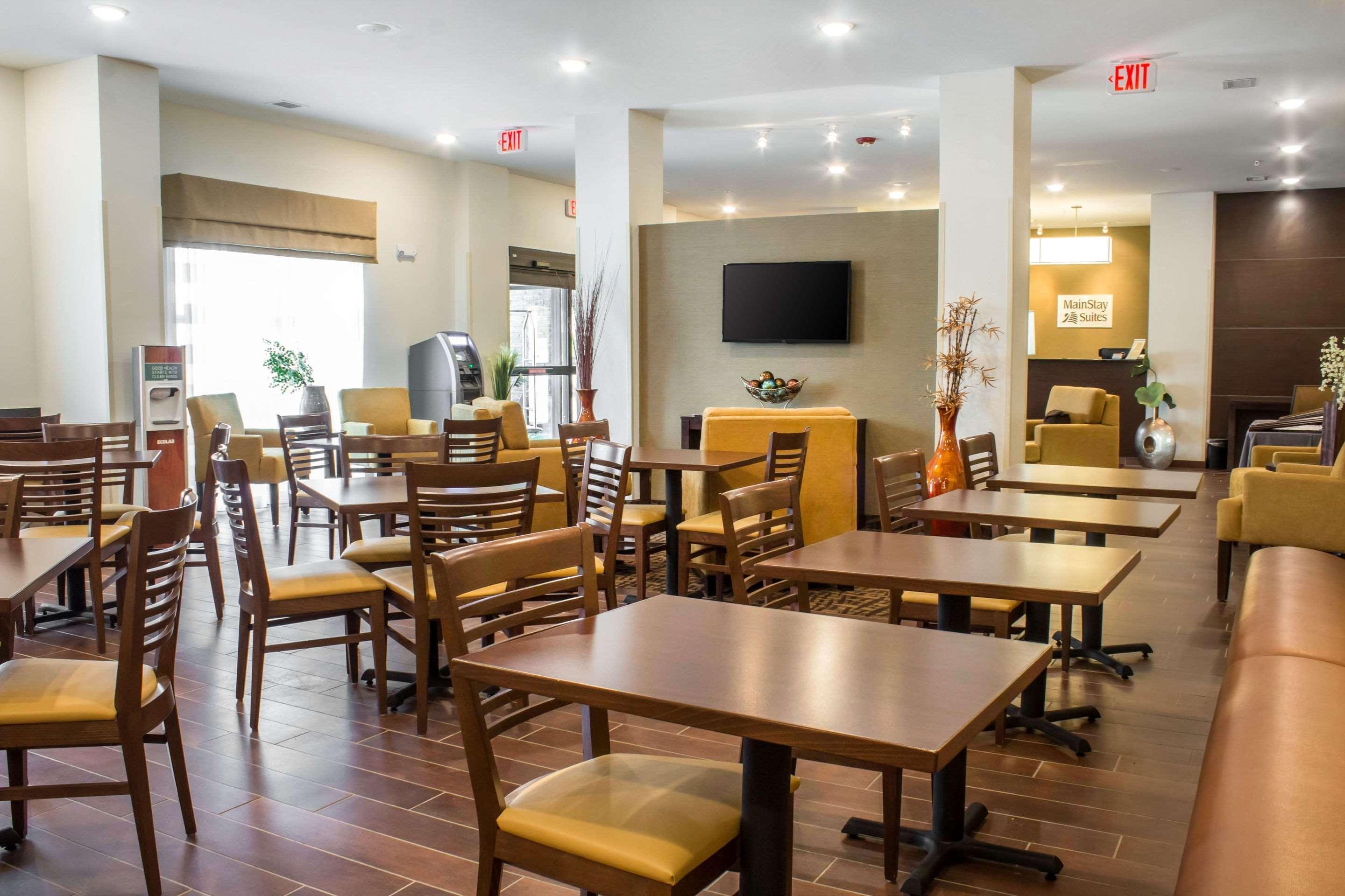 Sleep Inn & Suites Lincoln University Area Exterior foto